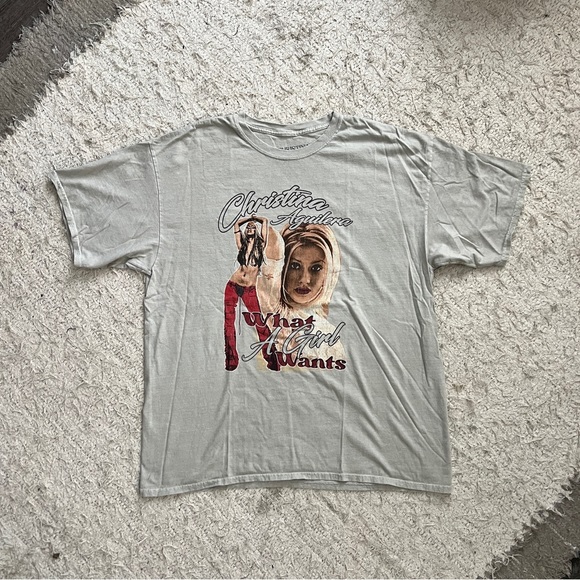 Christina Aguilera UO EXCLUSIVE GRAPHIC TEE - Picture 1 of 5